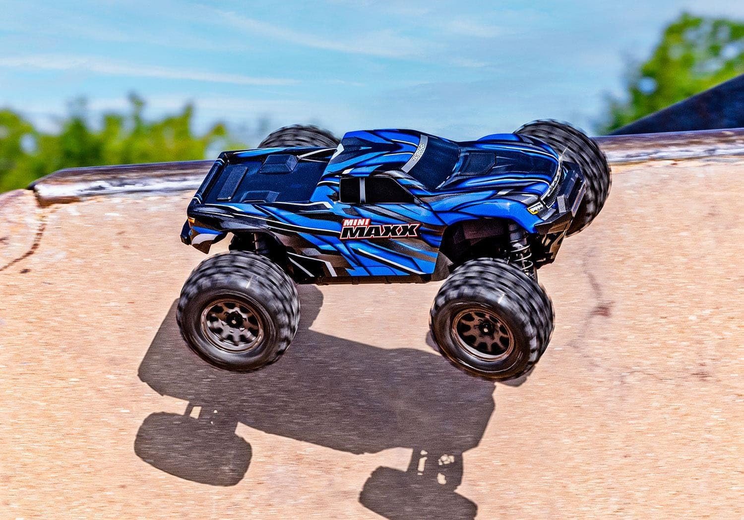 Traxxas Mini Maxx BL-2s 1/10 Scale RTR Monster Truck 30+ MPH
